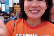 宝威体育官方网站-心情不错！2026易建联杯东莞站 易建联现身与球迷互动