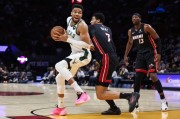 宝威体育登录入口-记者答疑：“为何NBA球队愿意为合同仅剩一年的巨星倾尽所有？”|热火|扬尼斯-阿德托昆博|迈阿密热火队|自由球员|扬尼斯_新浪体育_新浪新闻